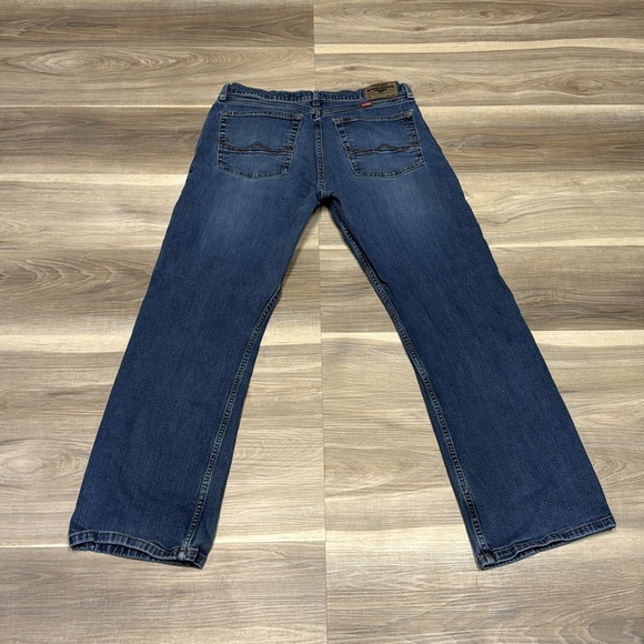 Wrangler Blue relaxed bootcut Jeans Classic Style size 33 - Picture 8 of 9